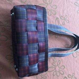 Harvey’s seatbelt bag